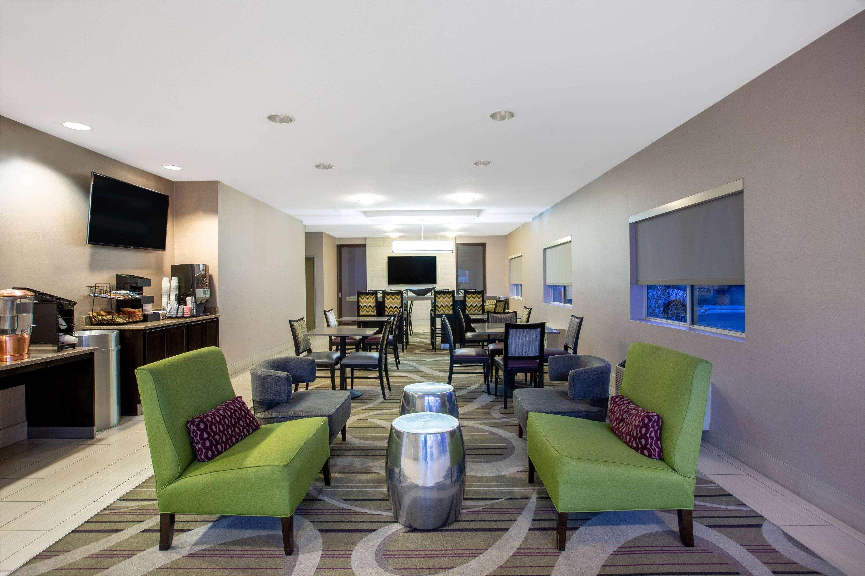 La Quinta Inn By Wyndham Lincoln Exteriör bild